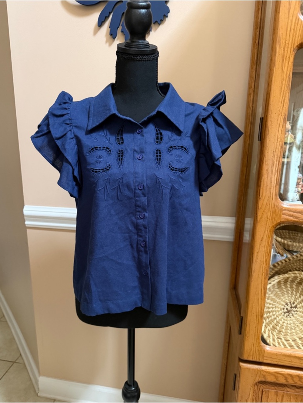 Navy Cutout Button-Front Ruffle Sleeve Shirt - Picture 3 of 4